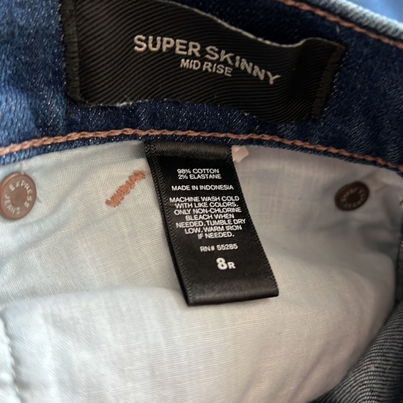Express Super Skinny Mid Rise Jeans - Picture 3 of 5
